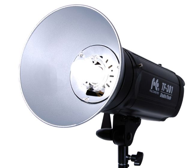 Afbeelding laden in galerijviewer, Falcon eyes studioflitser tf-301 digitaal
