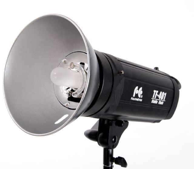 Afbeelding laden in galerijviewer, Falcon eyes studioflitser tf-401 digitaal
