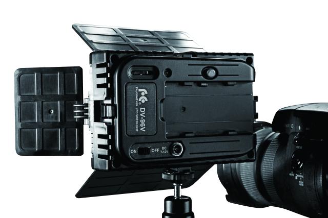 Afbeelding laden in galerijviewer, Falcon eyes led lamp set dimbaar dv-96v-k1 op batterij
