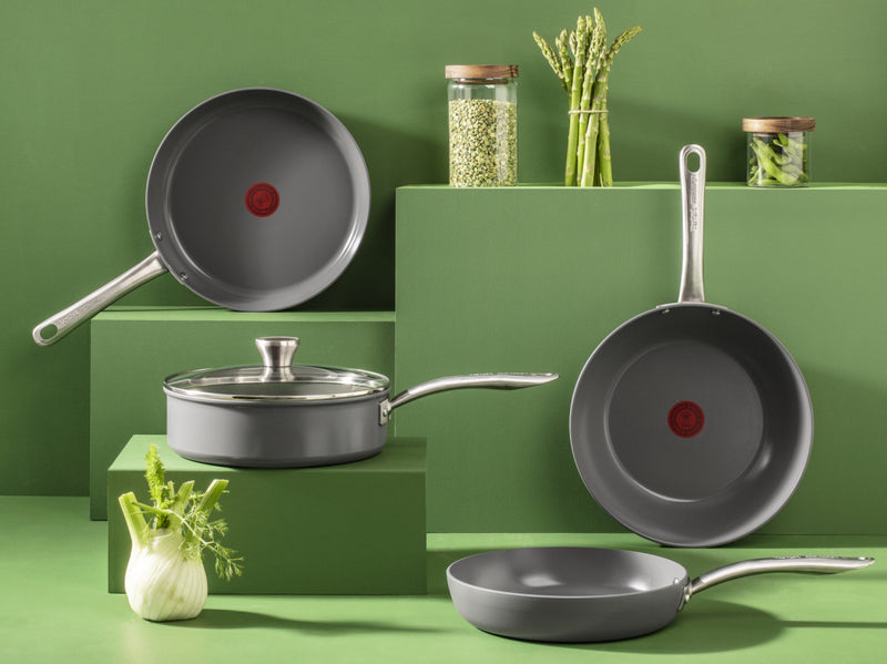 Afbeelding laden in galerijviewer, Tefal renew+ koekenpan - ø24 cm - keramisch - pfas-vrij - geschikt voor inductie
