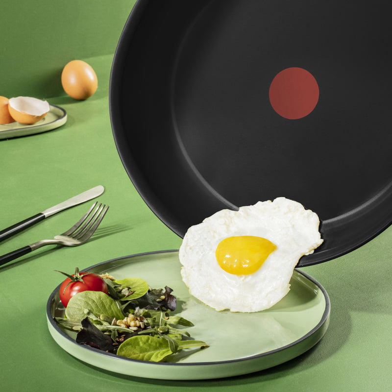 Afbeelding laden in galerijviewer, Tefal kookgerei tefal renew black koekenpan 28 cm zwart
