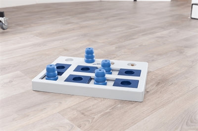 Afbeelding laden in galerijviewer, Trixie dog activity chess hondenspel
