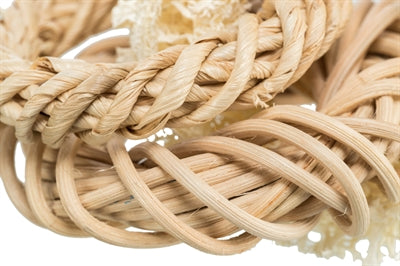Afbeelding laden in galerijviewer, Trixie luffaring met rotan-en maisblad ring naturel
