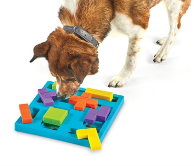 Afbeelding laden in galerijviewer, Brightkins bark brain game treat puzzle
