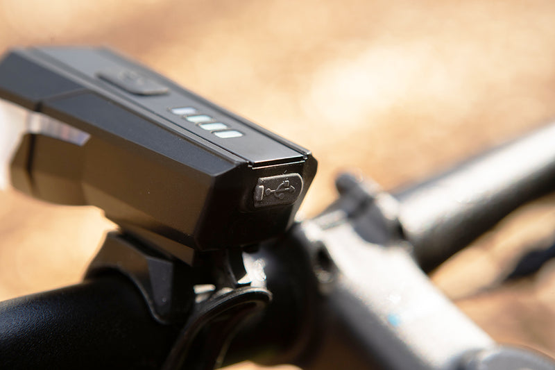 Afbeelding laden in galerijviewer, Koplamp USB High Power Max 70 Lux

