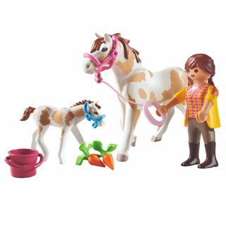 Afbeelding laden in galerijviewer, Playmobil Country 71243 Paard met veulen

