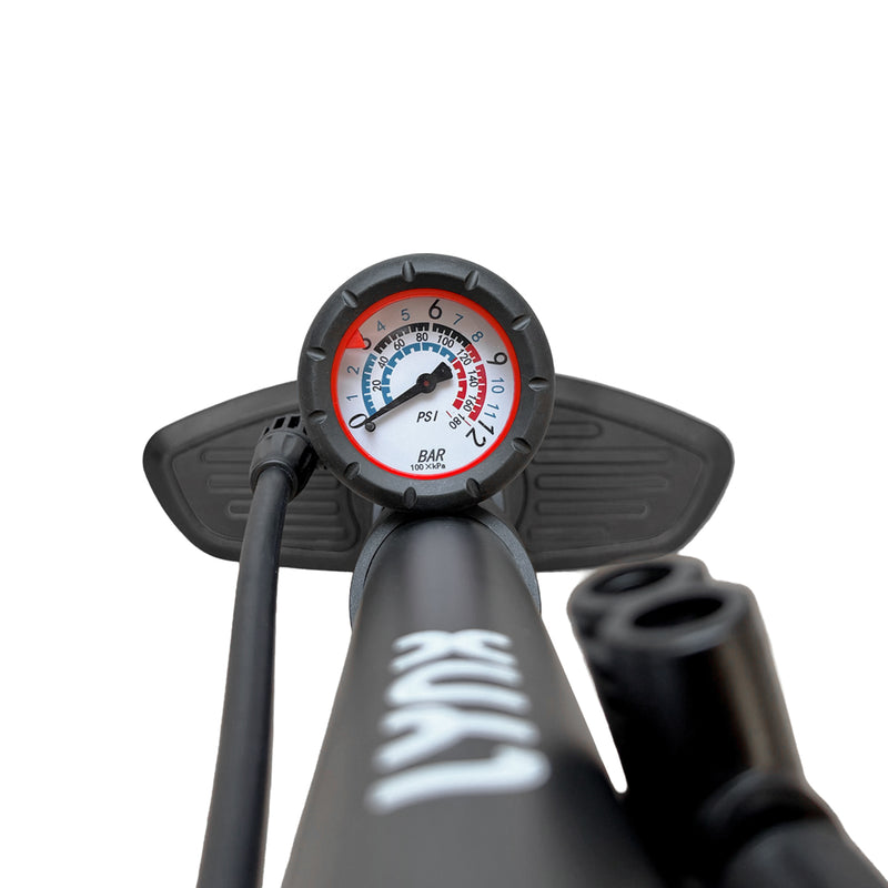 Afbeelding laden in galerijviewer, Lynx fietspomp met manometer zwart
