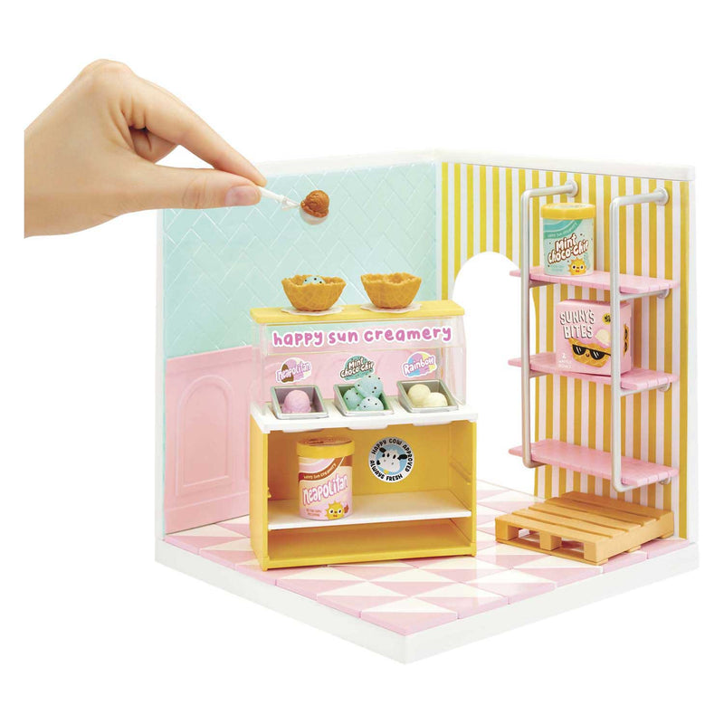 Afbeelding laden in galerijviewer, Miniverse ™ make it mini spaces™ ijssalon - knutselset - bouwpakket- maak je eigen mini ijssalon
