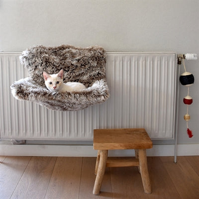 Afbeelding laden in galerijviewer, Croci radiatorhangmat gemeleerd beige
