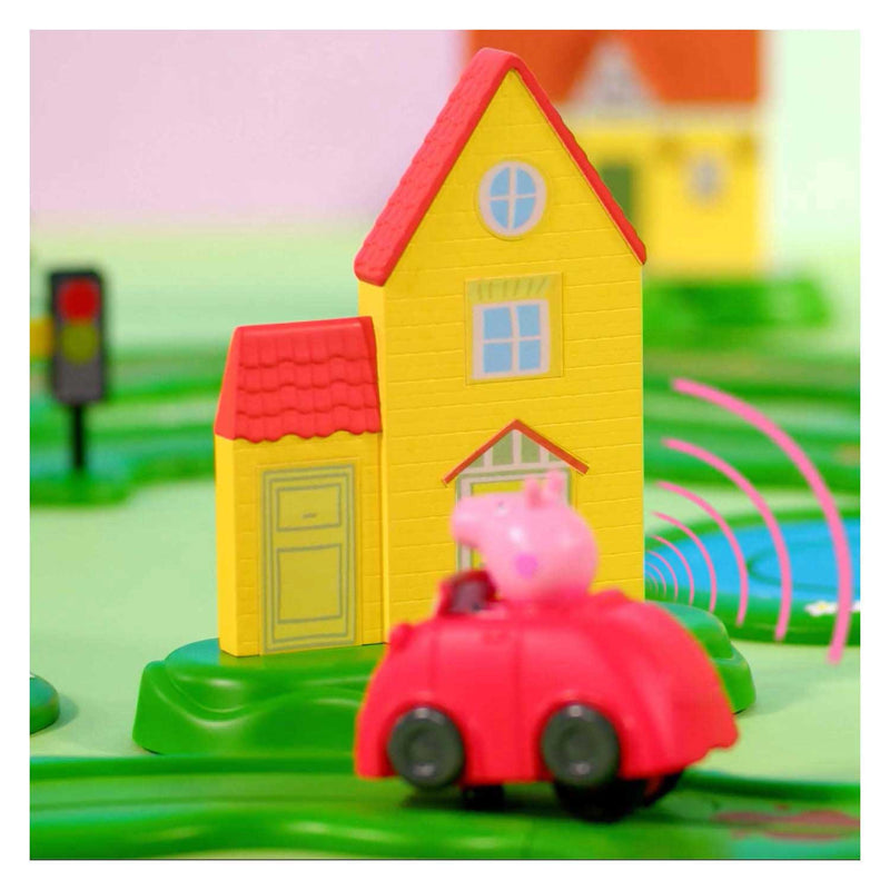 Afbeelding laden in galerijviewer, Spectron peppa pig whizz around - peppa's kleine rode auto
