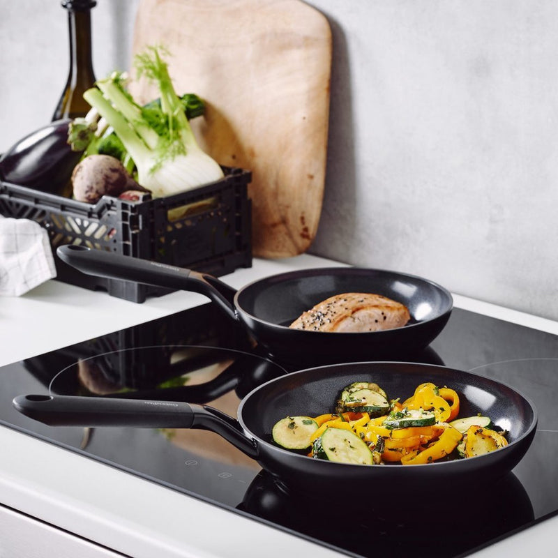 Afbeelding laden in galerijviewer, Greenpan smartshape braadpan 24 cm zwart
