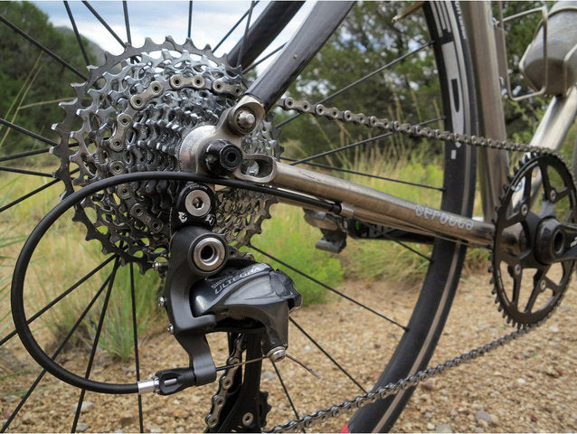 Afbeelding laden in galerijviewer, Wolf tooth components roadlink rear derailleur adapter
