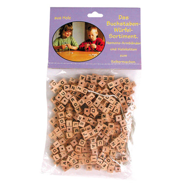 Goki letterblokjes. 300 delig. 7x7x7 cm. 4+