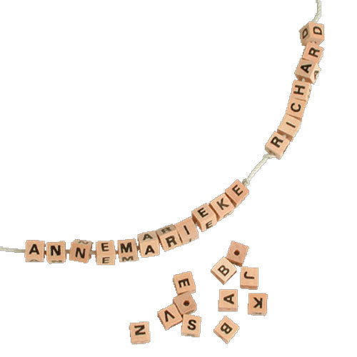Goki letterblokjes. 300 delig. 7x7x7 cm. 4+