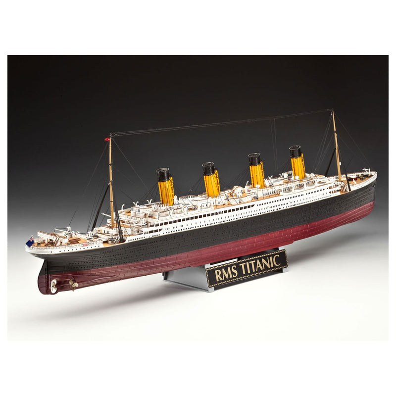 Afbeelding laden in galerijviewer, Revell geschenkset 100 jaar titanic
