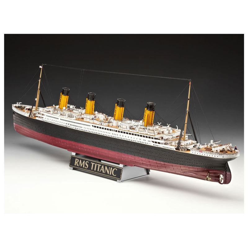 Afbeelding laden in galerijviewer, Revell geschenkset 100 jaar titanic

