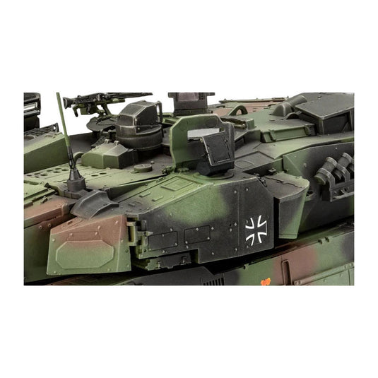Revell modelbouwpakket - leopard 2a7a1 1:35 - 250dlg.