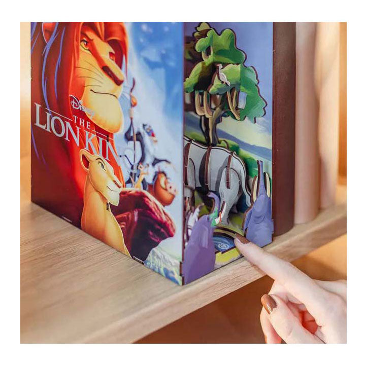 Afbeelding laden in galerijviewer, Disney revell - tiny adventures book nook lion king

