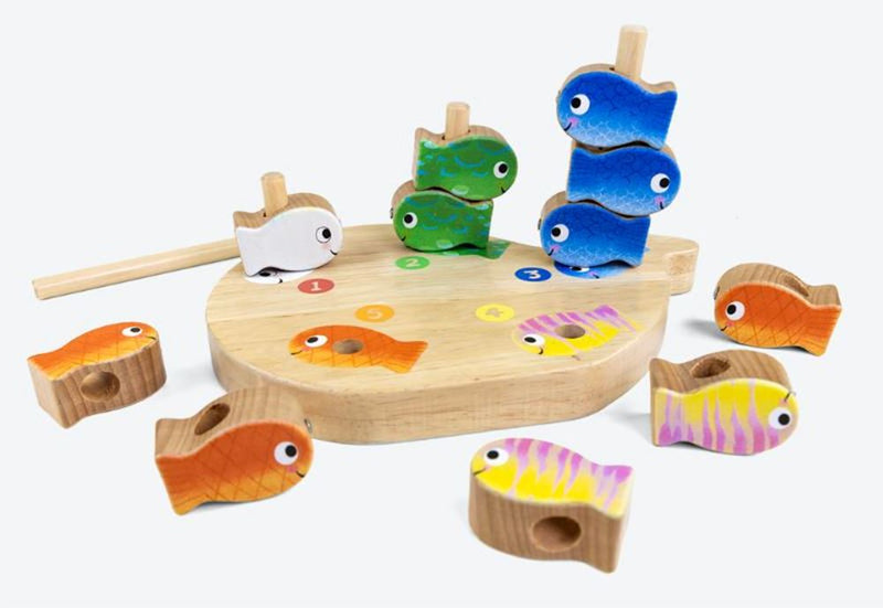 Afbeelding laden in galerijviewer, Clavis uitgeverij genechten*4 in 1 houten spel klein wit visje. stapel, hengel, tel en rijg
