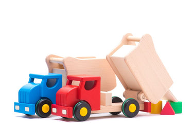 Bajo houten kiepwagen met blokken rood.