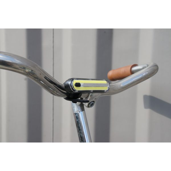 Afbeelding laden in galerijviewer, UrbanProof voorlicht oplaadbaar Ultra Bright
