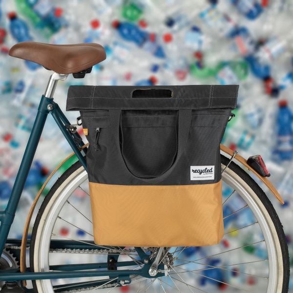 Afbeelding laden in galerijviewer, Urban Proof 20L fietstas - grijs-geel - unisex - waterbestendig - gerecycled PET materiaal
