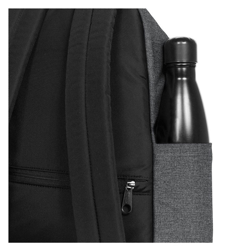Afbeelding laden in galerijviewer, Eastpak day pak'r - rugzak black denim
