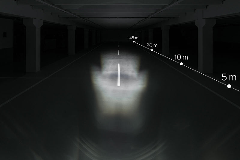 Afbeelding laden in galerijviewer, Busch Muller Koplamp Busch und Müller Lumotec Lyt B Senso Plus met standlicht voor naafdynamo 20 Lux zwart
