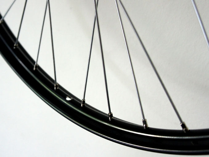 Afbeelding laden in galerijviewer, Ryde Velg Westwood V38 635 x 24C aluminium 36 gaats 14G zwart
