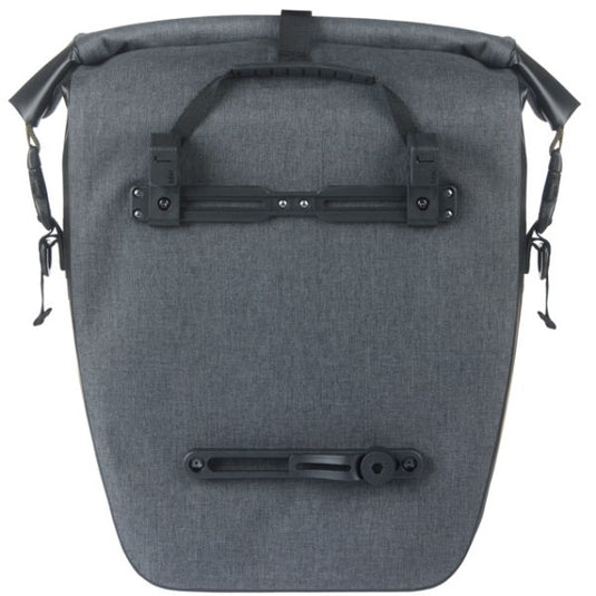 Basil enkele tas navigator storm l mik 25-31l 15 x 27 x 41 cm - zwart