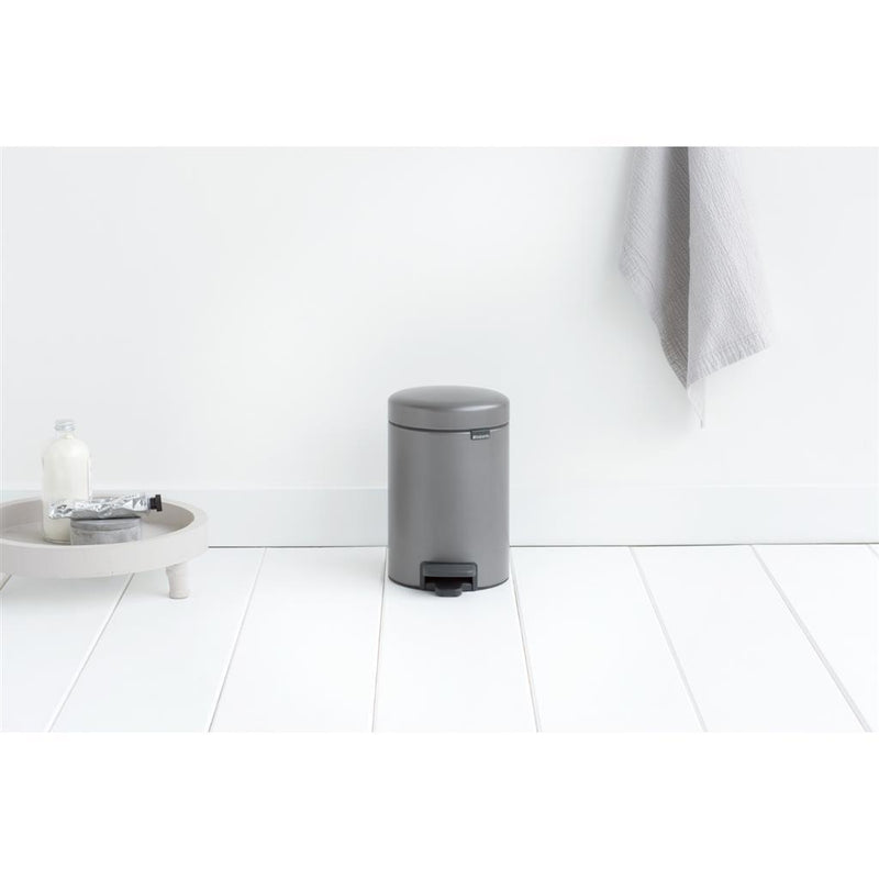Afbeelding laden in galerijviewer, Brabantia pedaalemmer newicon 3l platinum
