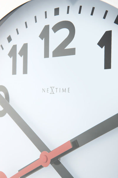 Afbeelding laden in galerijviewer, Nextime ne-3998ar wandklok dia. 19 cm, geborsteld aluminium, 'station'
