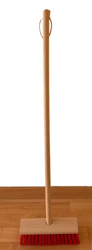 Kinder straatbezem pvc rood. 80 cm. 3+