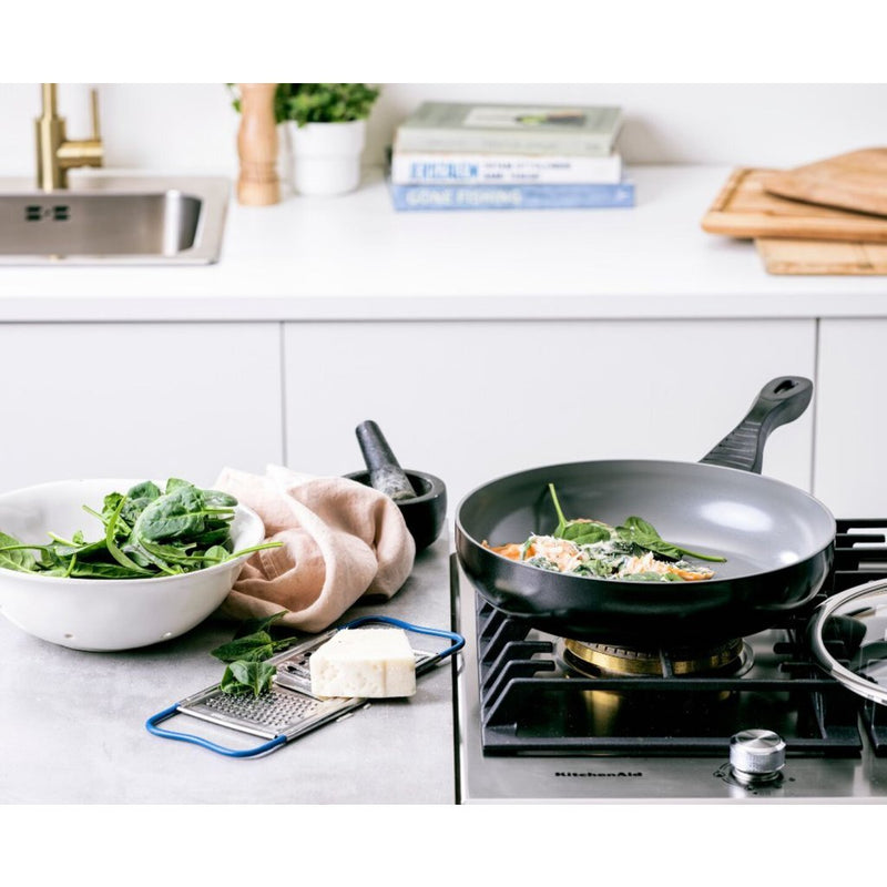Afbeelding laden in galerijviewer, BK BK Easy Basic Ceramic Koekenpan 20 cm Zwart
