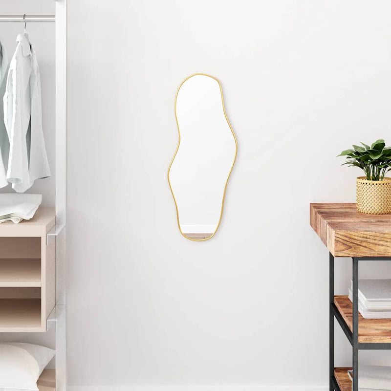 Afbeelding laden in galerijviewer, Vidaxl wandspiegel 60x25 cm goudkleurig

