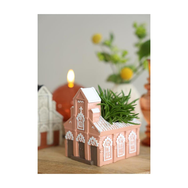 Afbeelding laden in galerijviewer, Ideas 4 seasons cement kerk bloempot 10,3x8,7xh.11,4cm roze
