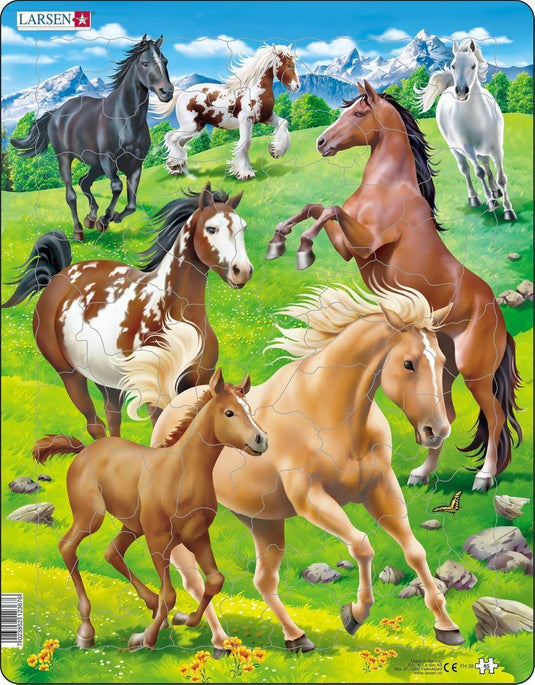 Larsen paarden in een bergweide – puzzel – dieren – paarden – educatieve legpuzzel voor kinderen – 65 stukjes – gemaakt in noorwegen – extra dikke 2,5 mm stukjes – tray met vaste rand