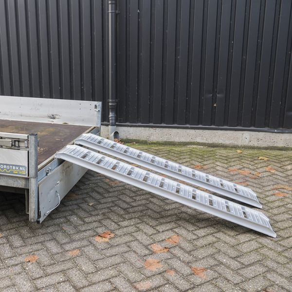 Afbeelding laden in galerijviewer, Oprijplank set 181cm 500kg.
