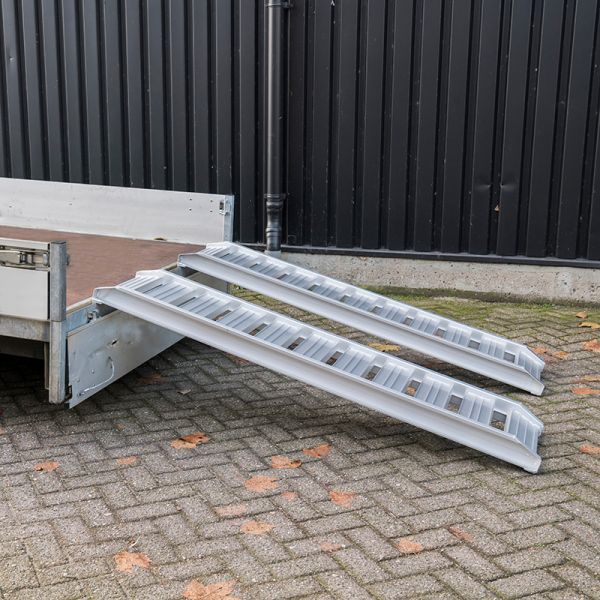 Afbeelding laden in galerijviewer, Oprijplank set 185cm 1800 kg.
