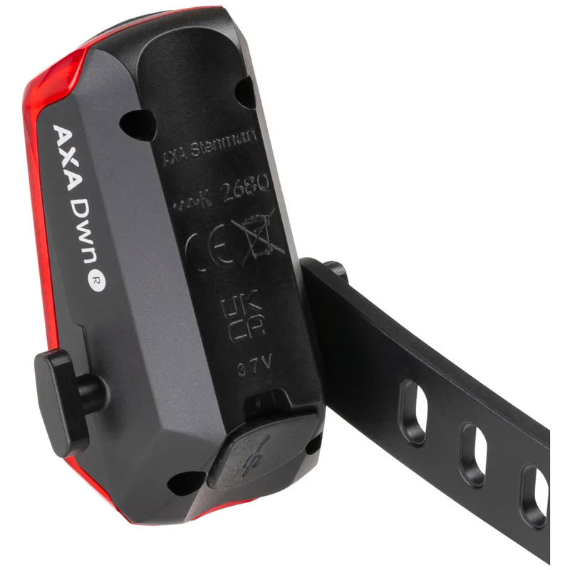 Afbeelding laden in galerijviewer, Axa achterlicht dwn met remlicht - usb (op kaart)
