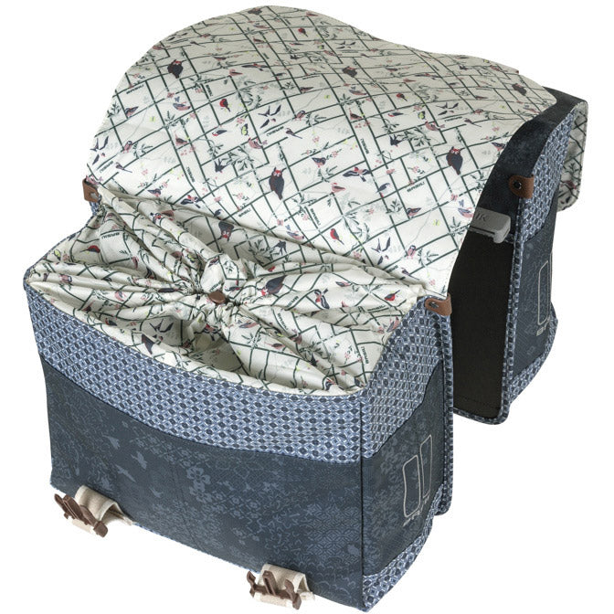 Afbeelding laden in galerijviewer, Basil dubbele fietstas bohème mik 35 liter - indigo blauw

