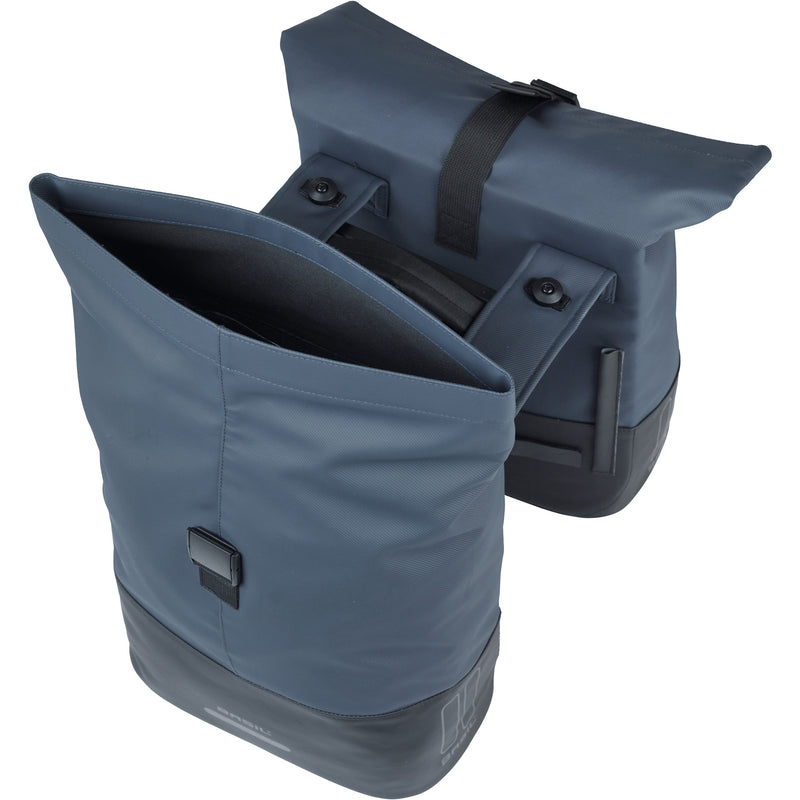 Afbeelding laden in galerijviewer, Basil b.v. dubbele fietstas cove mik 28-32l 14 x 29 x 36 cm - blauw zwart
