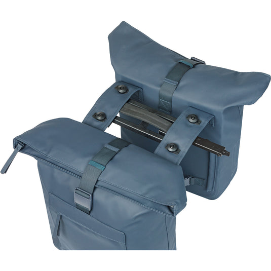 Basil b.v. dubbele fietstas basil brooklyn mik 41l 14 x 30 x 37 cm - blauw