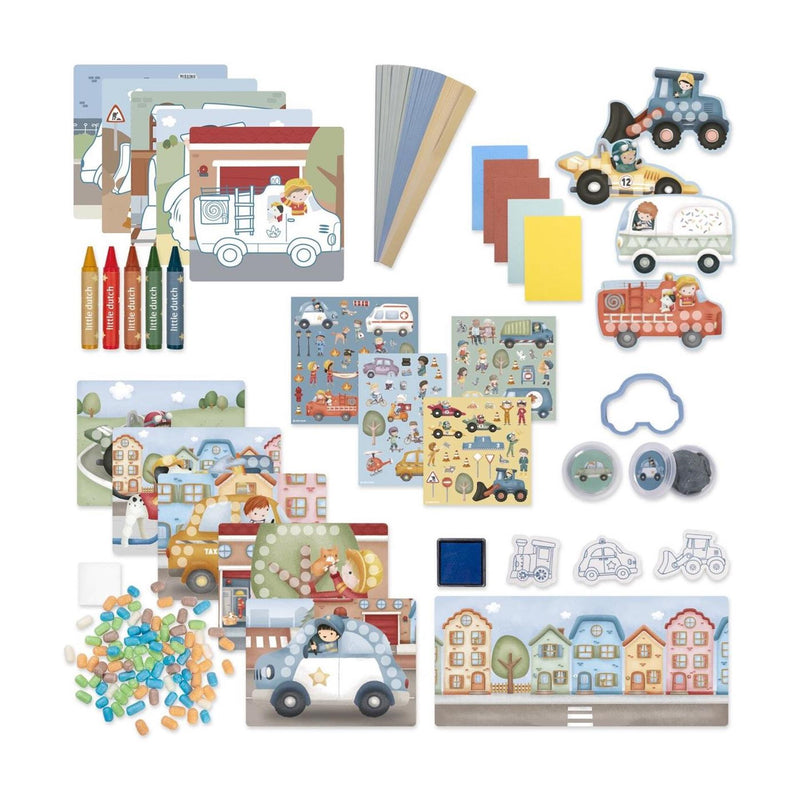 Afbeelding laden in galerijviewer, Little dutch jim xl knutseldoos inclusief stickers, tekenpapier, krijtjes, verf, foamklei, stempels, stickers enz. 24x30x6cm
