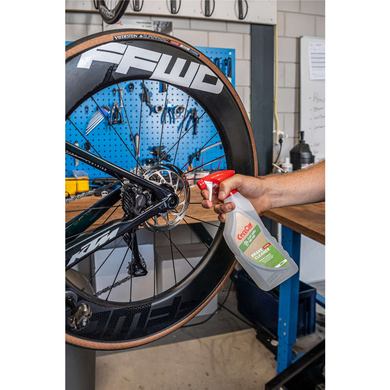 Afbeelding laden in galerijviewer, Cyclon Remmenreiniger plant based sproeifles 500ml
