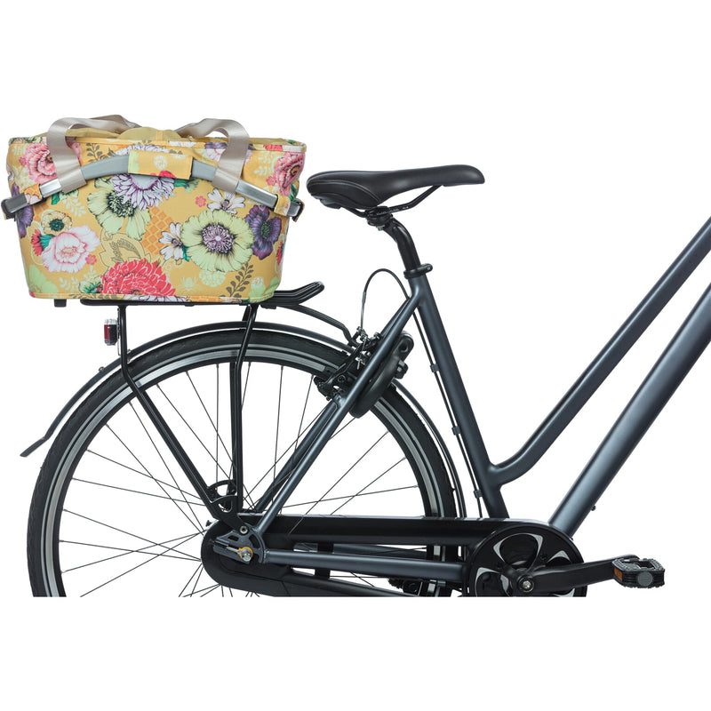 Afbeelding laden in galerijviewer, Basil Bloom Field Carry all MIK – fietsmand – achterop geel

