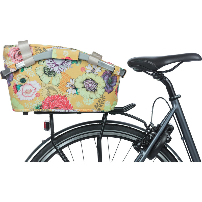 Afbeelding laden in galerijviewer, Basil Bloom Field Carry all MIK – fietsmand – achterop geel
