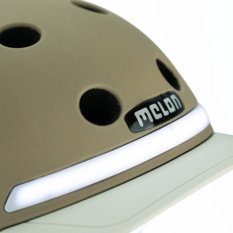 Afbeelding laden in galerijviewer, Melon helm met verlichting e-series moonlight m-l
