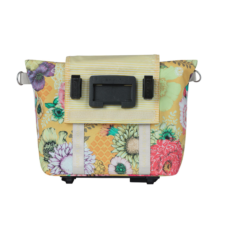 Afbeelding laden in galerijviewer, Basil Bloom Field MIK fietshandtas - Geel, compact en duurzaam - 8-11L
