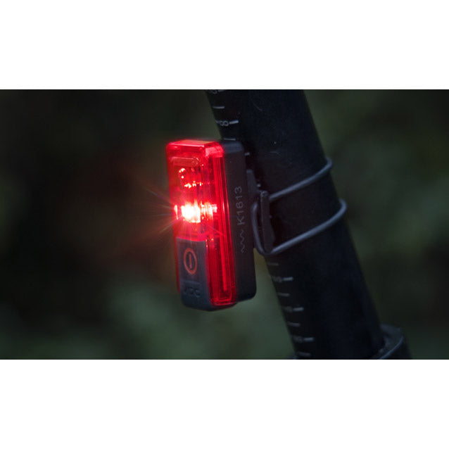 Afbeelding laden in galerijviewer, Vdo eco light red rl plus usb achterlicht li-on accu+remlicht aan uit
